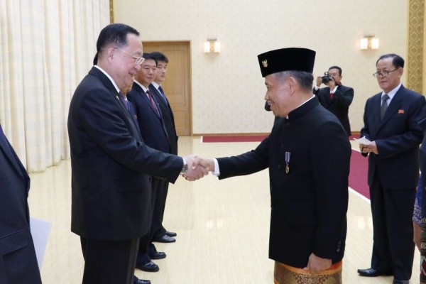 Tak Hanya Dubes! Ini Celah Kerja Bagi Lulusan Hubungan Internasional