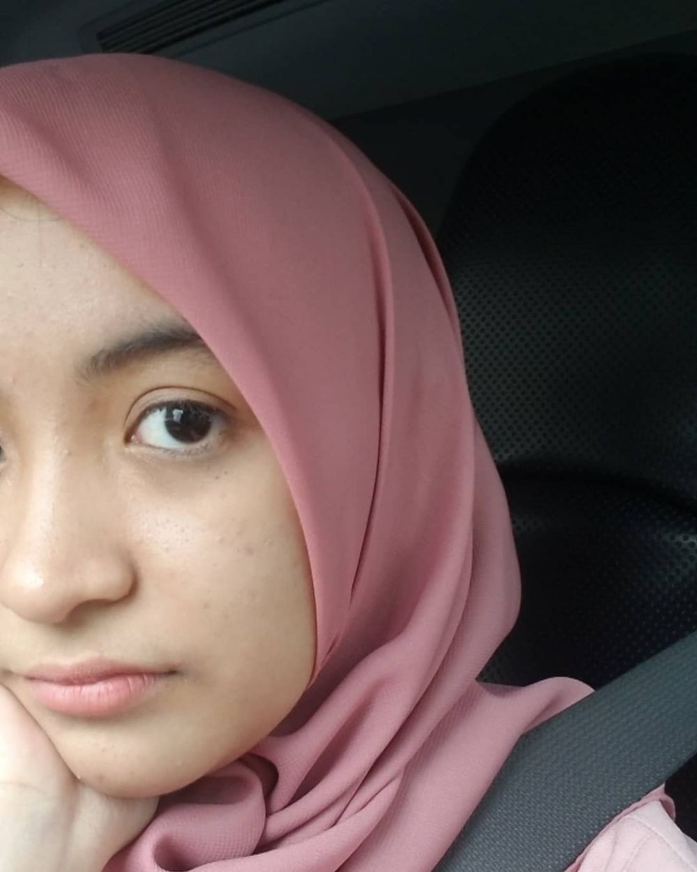 Inilah 10 Potret Arafah Rianti dengan Penampilan Bare Face yang Memesona