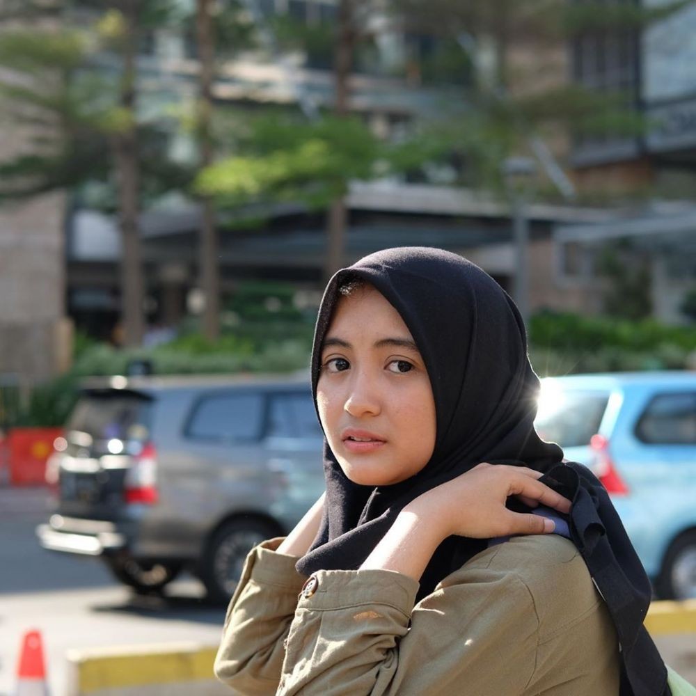 Tetap Memesona 10 Potret Arafah Rianti Dengan Penampilan Bare Face