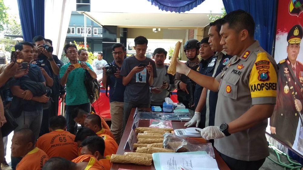 Ditangkap di Lamongan, BD Ambil Ganja dari Lampung Naik Motor