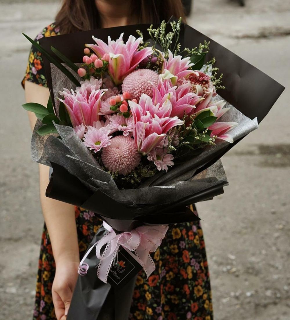 Cerita Cicilia, Tinggalkan Kanada Demi Lanjutkan Usaha Bunga Mama