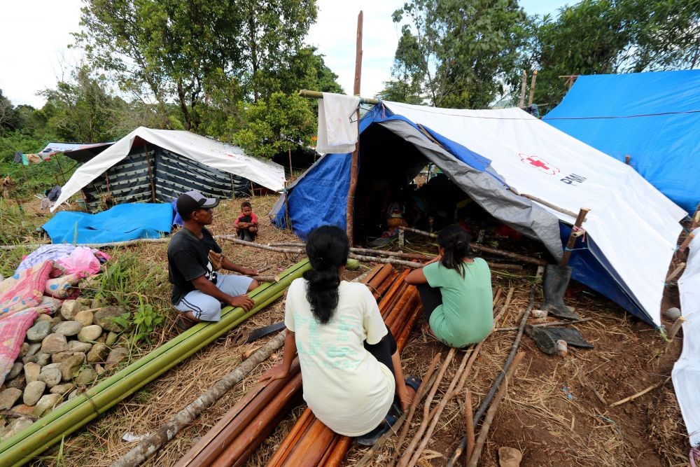 7 Potret Ambon Setelah Gempa, Pengungsi Masih Butuh Bantuan