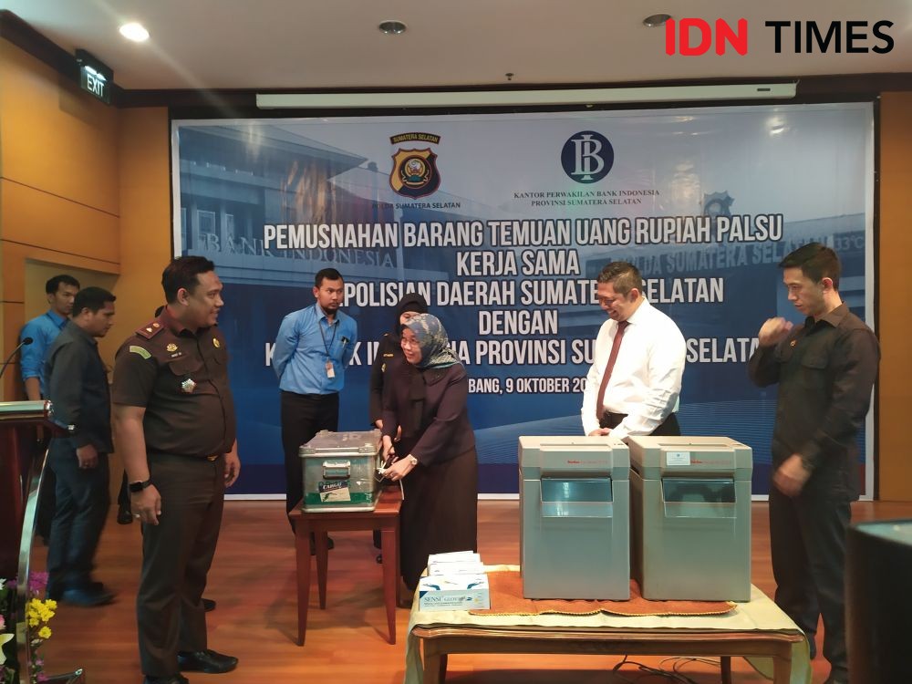 Bank Indonesia Wilayah Sumsel Musnahkan 6.900 Lembar Temuan Uang Palsu