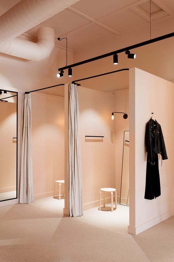 8 Ide Desain Ruang Ganti untuk Kamu yang Ingin Buka Clothing Store