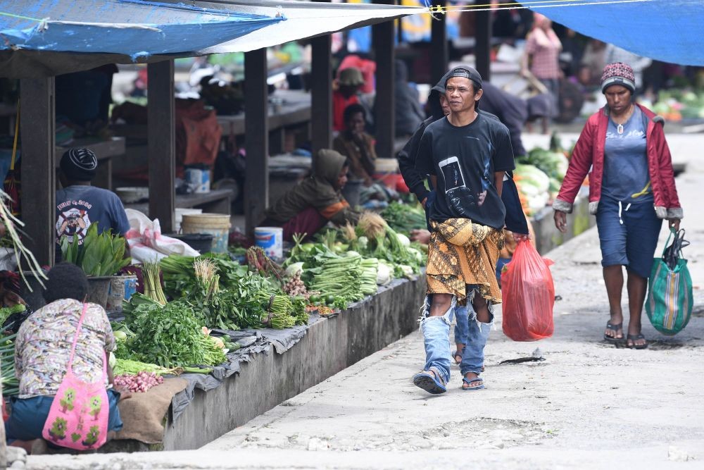Pedagang Pasar Kosambi dan Cihapit Kurangi Pemakaian Kantong Plastik