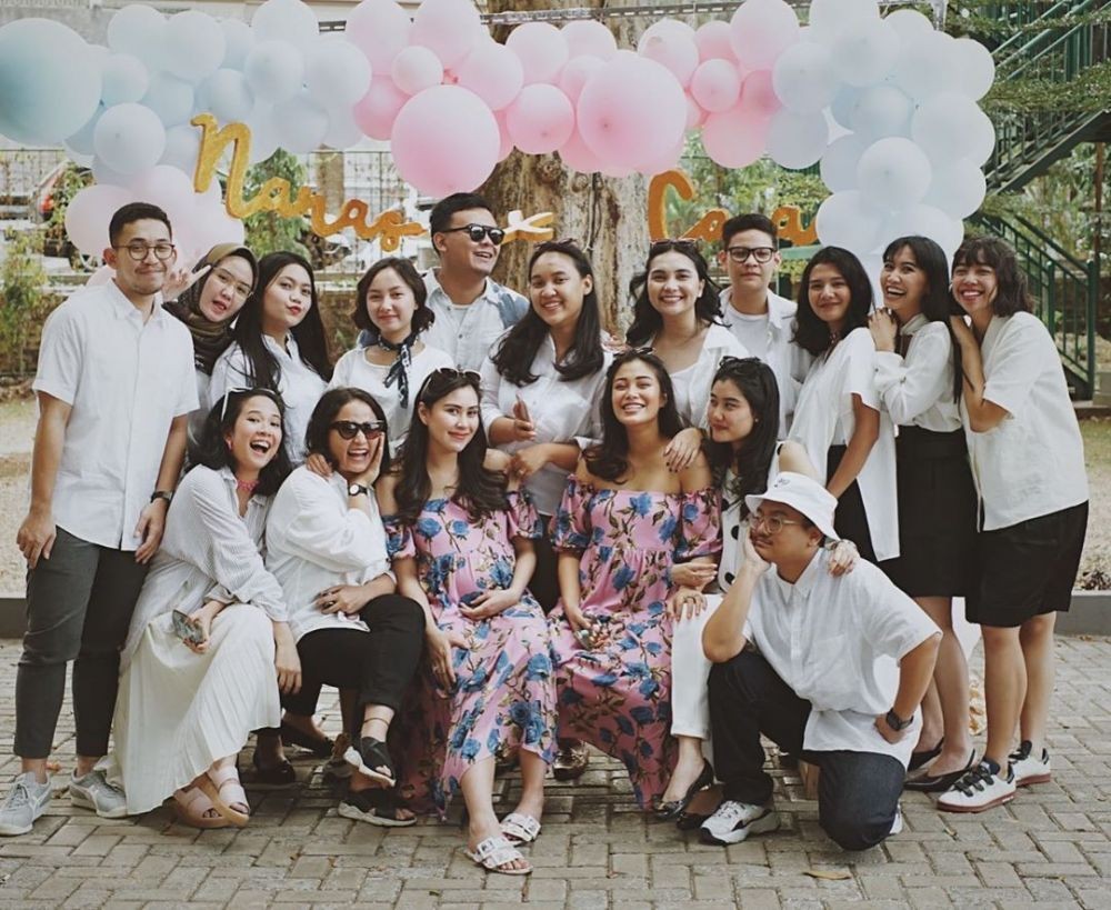 Kompak Hamil, 10 Momen Baby Shower Syahnaz dan Sahabat Menanti Lahiran