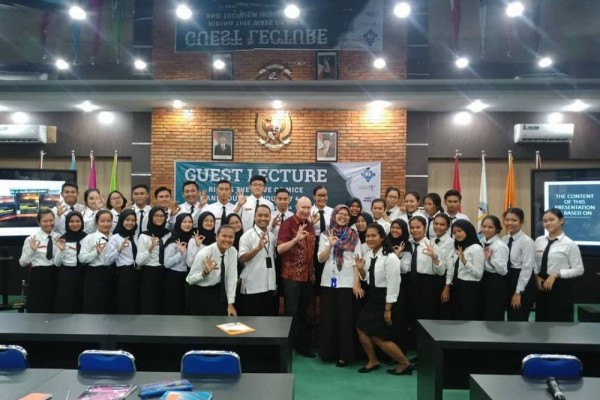 Beri Wawasan MICE bagi Mahasiswa, Poltekpar Medan Datangkan Dosen Asal UK