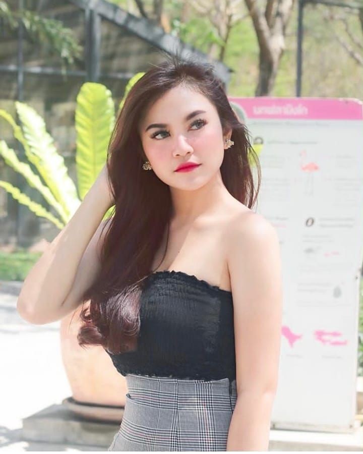 10 Pesona Mahalini Raharja Dokter Gigi Yang Ikut Indonesian Idol 