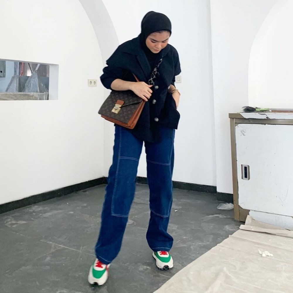 Para Hijabers Tetap Anggun Walau Tak Banyak Gaya, Yuk Coba Pose Ini