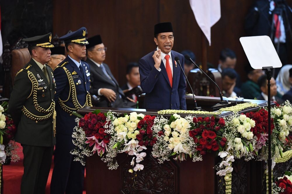 12 Mimik Presiden Jokowi saat Pelantikan, Dari Serius Hingga Kocak