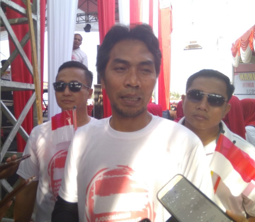 Sambut Pelantikan Jokowi, Warga Madiun Gelar Panggung Merah-Putih  