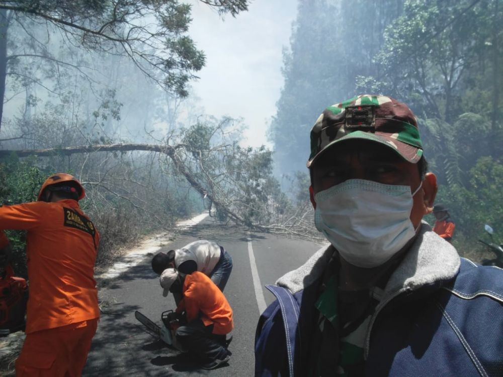 Dampak Kebakaran Gunung Ranti, Pendakian ke Kawah Ijen Ditutup