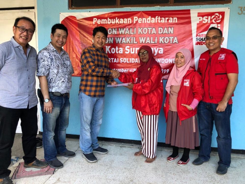 Daftar Bacawali Surabaya ke PSI, Awey Komitmen Tidak Poligami