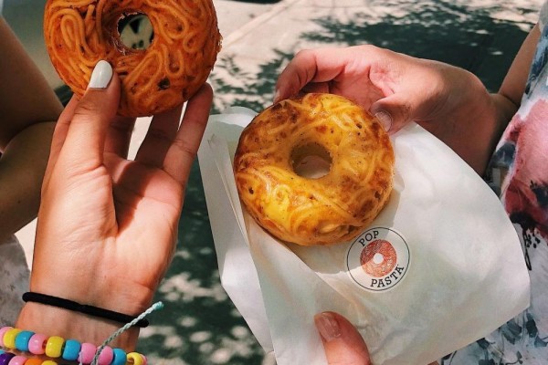 10 Kreasi Rasa Donat Paling Aneh yang Bikin Geleng-geleng Kepala