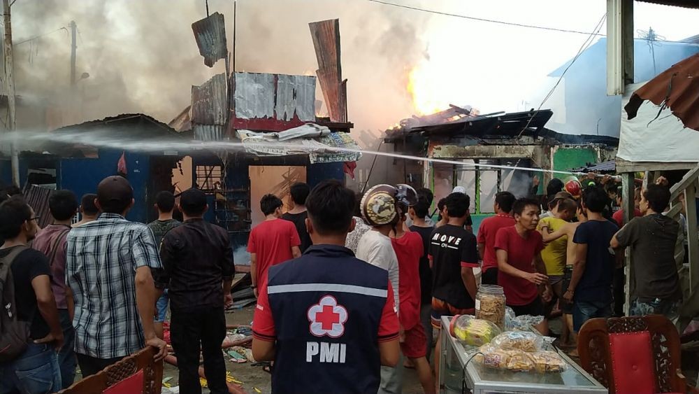 Kebakaran! 50 Rumah di Jalan Sentosa Lama Medan Ludes Terbakar