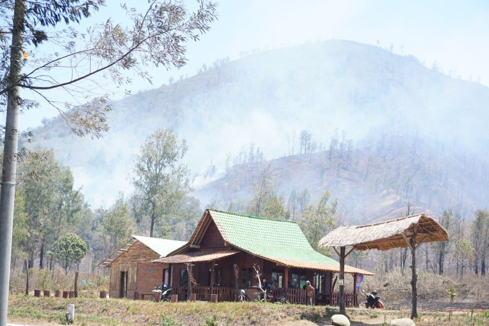 Kebakaran di TWA Kawah Ijen Capai 500 Hektare