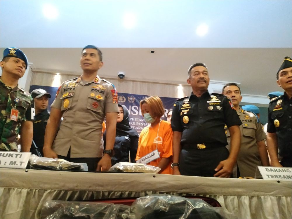 Bawa Sabu 12 Kg, Dua Warga Depok Ditangkap Polisi