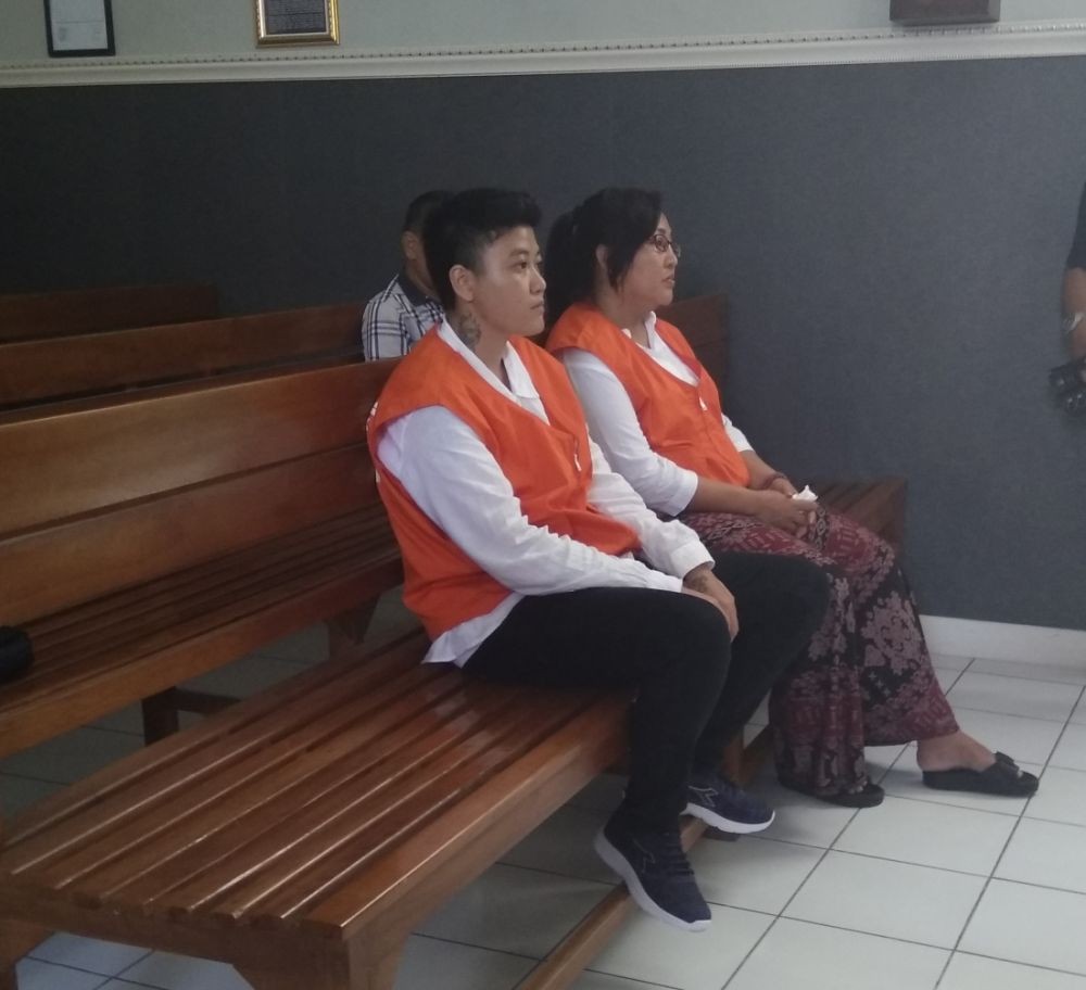 Vonis 18 dan 15 Tahun Penjara untuk Dua Perempuan Kurir Sabu 4 Kg