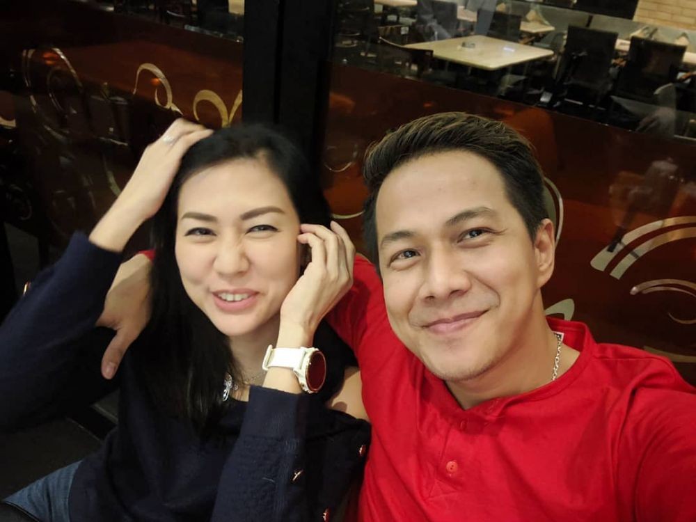 10 Potret Mesra Delon & Aida Noplie Jelang Hari Pernikahan