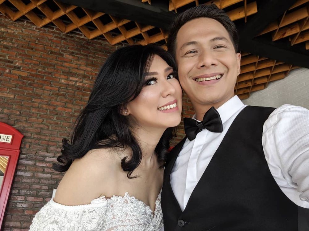 10 Potret Mesra Delon & Aida Noplie Jelang Hari Pernikahan