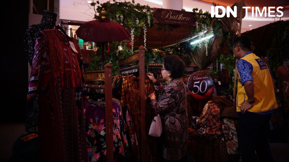 [FOTO] Pasar Tiban di Medan, Kapan Lagi Beli Karya Anne Diskonan