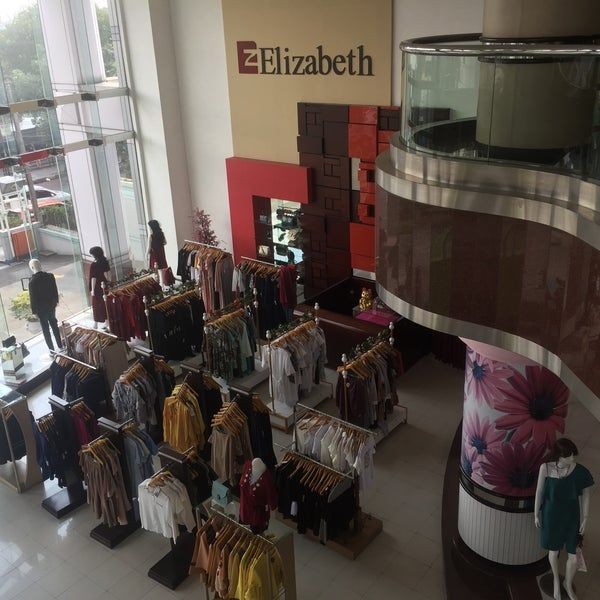 PT Elizabeth Raih Penghargaan Indonesia Living Legend Companies 2019