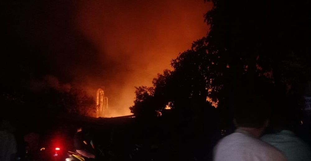 Pabrik Kayu di Lamongan Terbakar, Kerugian Ditaksir hingga Rp5 Miliar 