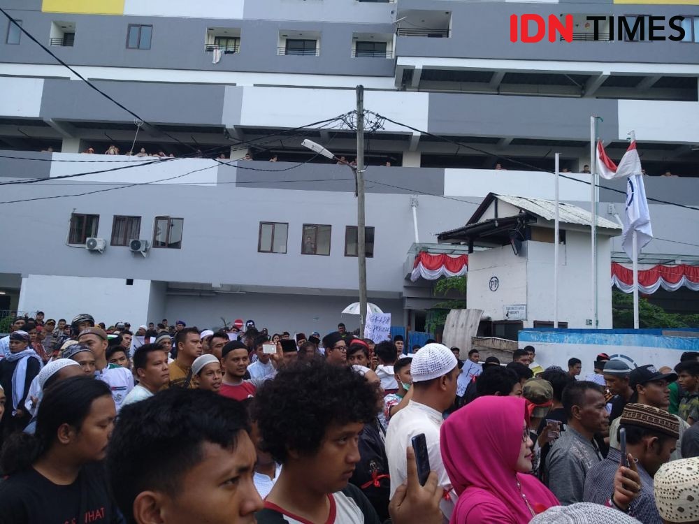 Masjid Amal Silaturahim Medan Dijarah, Ratusan Orang Berunjuk Rasa