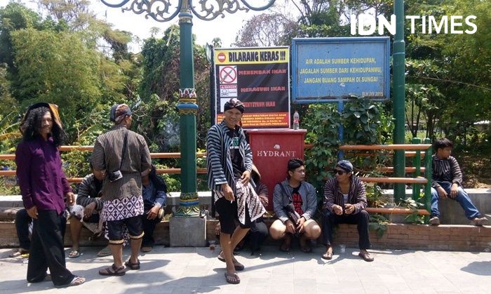 Larung Tumpeng, Wujud Syukur Warga Pinggir Kali Gajah Wong Yogyakarta
