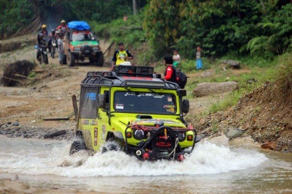 Wisata Recommended Di Purwokerto Safari Offroad Di Baturraden