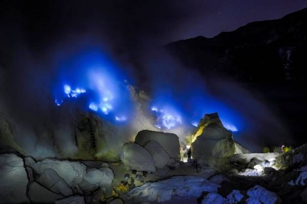 Blue Fire Kawah Ijen Padam, Wisatawan Kecewa