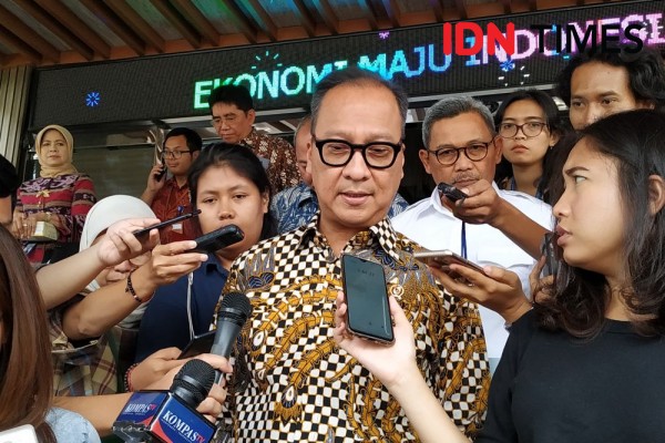 Menperin Agus Gumiwang: Aturan Sertifikat Halal Kacamata Masih Dibahas