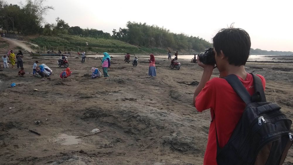 Bengawan Solo Kering, Penghasilan Jasa Penyeberangan Perahu Berkurang