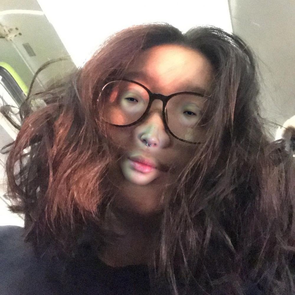 Kocak & Gokil, Ini 10 Potret Cindercella Jadi Beauty Vlogger
