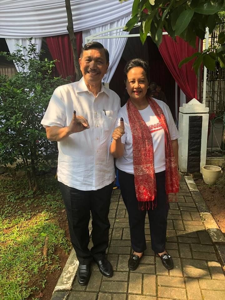 Family Man! Ini 10 Sisi Romantis Luhut Pandjaitan yang Dikenal Tegas
