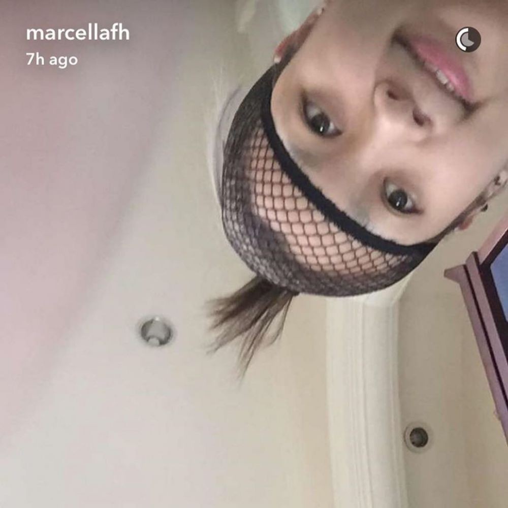 Kocak & Gokil, Ini 10 Potret Cindercella Jadi Beauty Vlogger