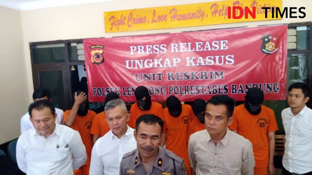Polisi Bandung Ringkus Enam Pelaku Pencurian Uang Bermodus Gembos Ban