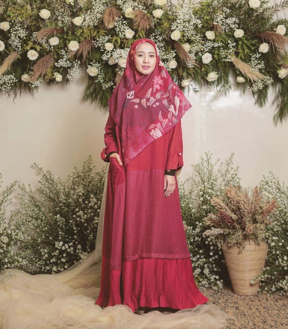 Gak Norak & Lebih Elegan! Ini Tips Padu Padan Aksesoris dengan Hijab