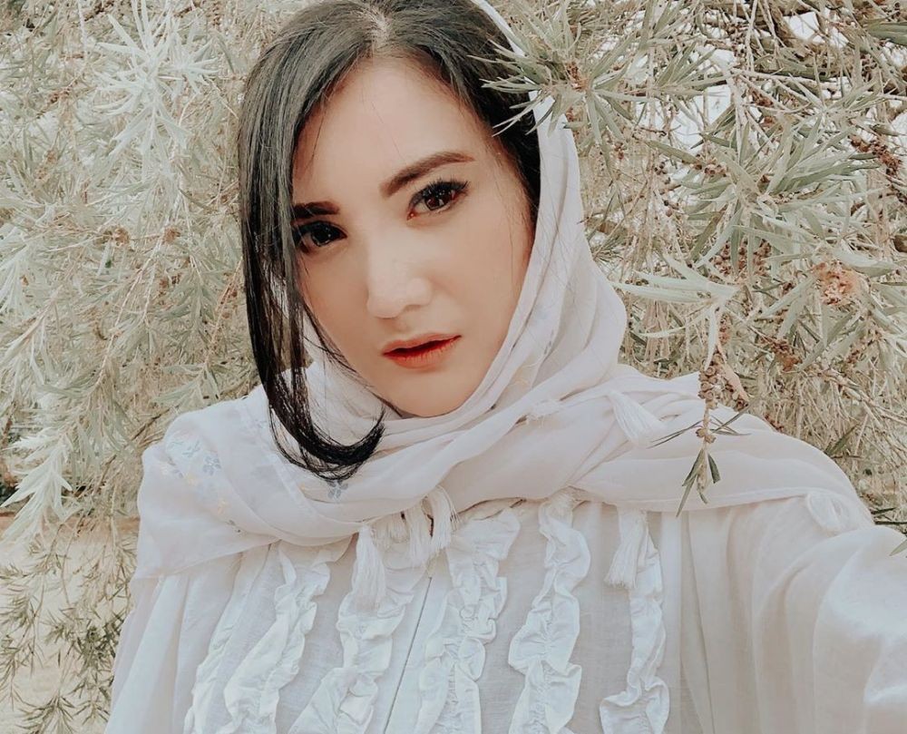 10 Potret Kiki Amalia yang Masih Tampak Muda Meski Sudah Usia 38 Tahun