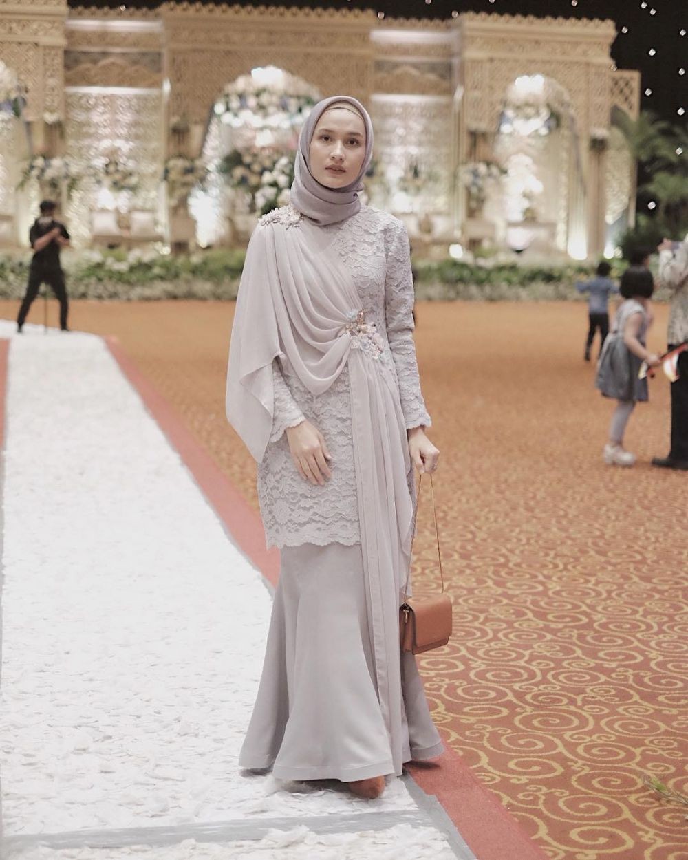  Gaun  Pesta dengan  Hijab  Dwi Handa
