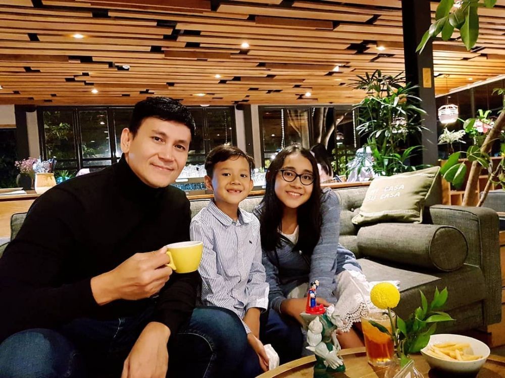10 Foto Harmonis Marcelino Lefrandt dan Anaknya, Bukti Duda Keren!