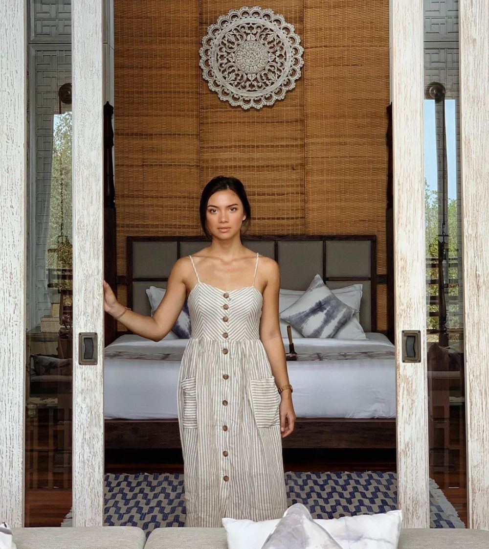 Pamer Body Goals! 10 Potret Kece Liburan ala Angela Gilsha