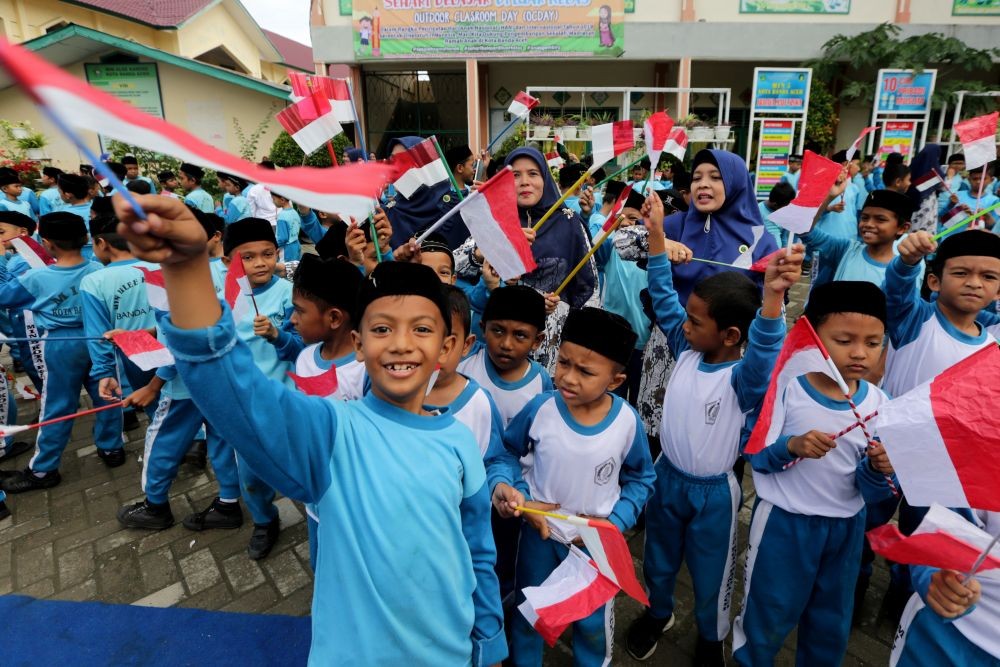 Tak Hanya Siswa dan Guru, Wali Murid di Surabaya Juga Wajib Swab PCR