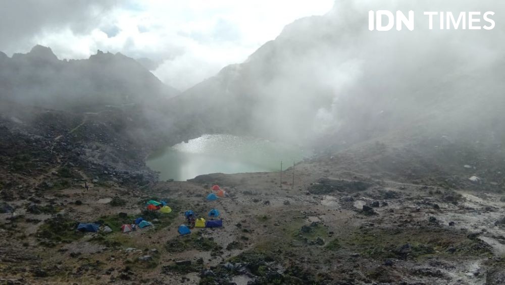 Uji Adrenalin Jelajahi Gunung Sibayak Melalui Jalur 54 yang Ekstrim