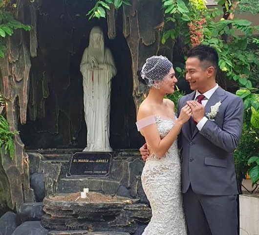 Resmi Jadi Suami Istri, 10 Potret Pernikahan Delon Idol dan Aida