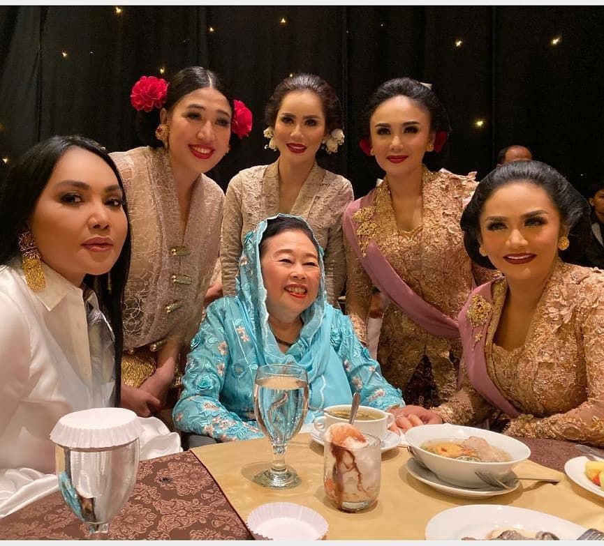 Ramai Artis dan Pejabat, 10 Potret Pernikahan Adik Yuni Shara dan KD