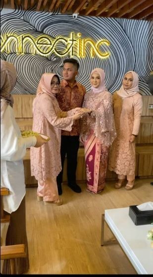 Mantap Nikah Muda, 10 Prosesi Pertunangan Kesha Ratuliu & Adhi Permana