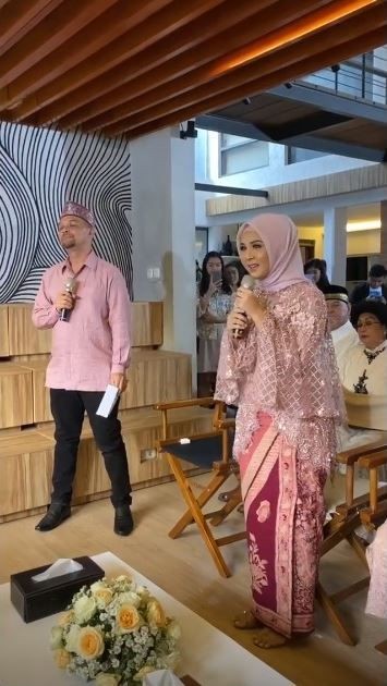 Mantap Nikah Muda, 10 Prosesi Pertunangan Kesha Ratuliu & Adhi Permana