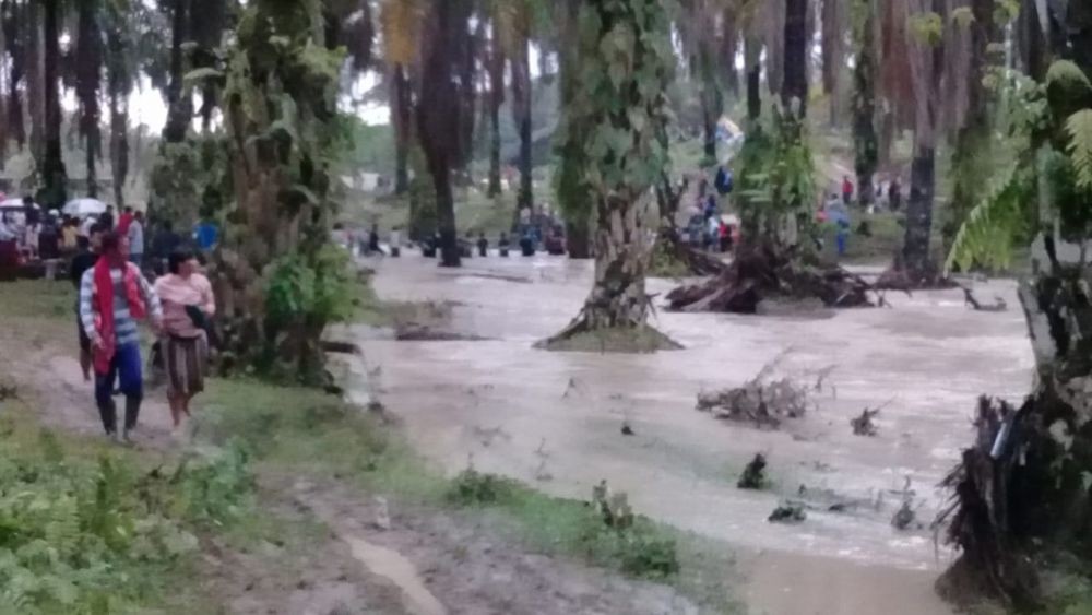 Banjir Menerjang Tanah Jawa, Seorang Perempuan Tewas Kesetrum