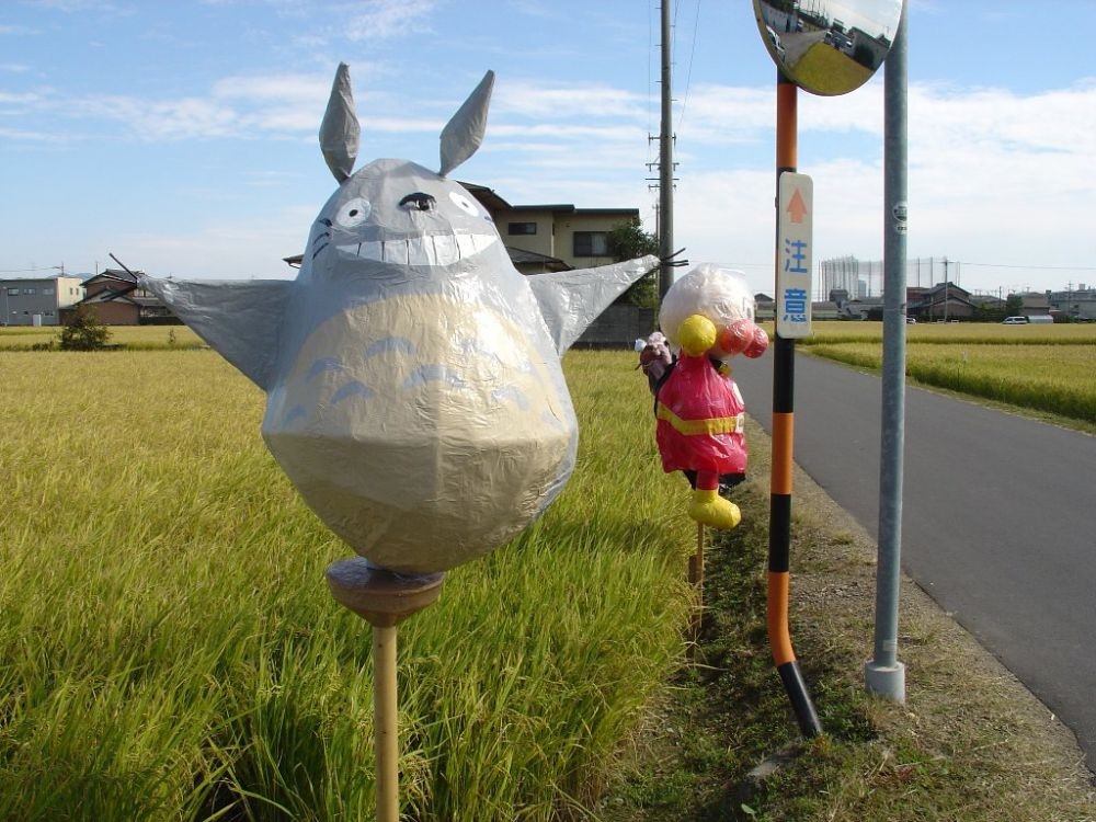 Dari Kocak sampai Seram! 10 Potret Orang-orangan Sawah ala Jepang